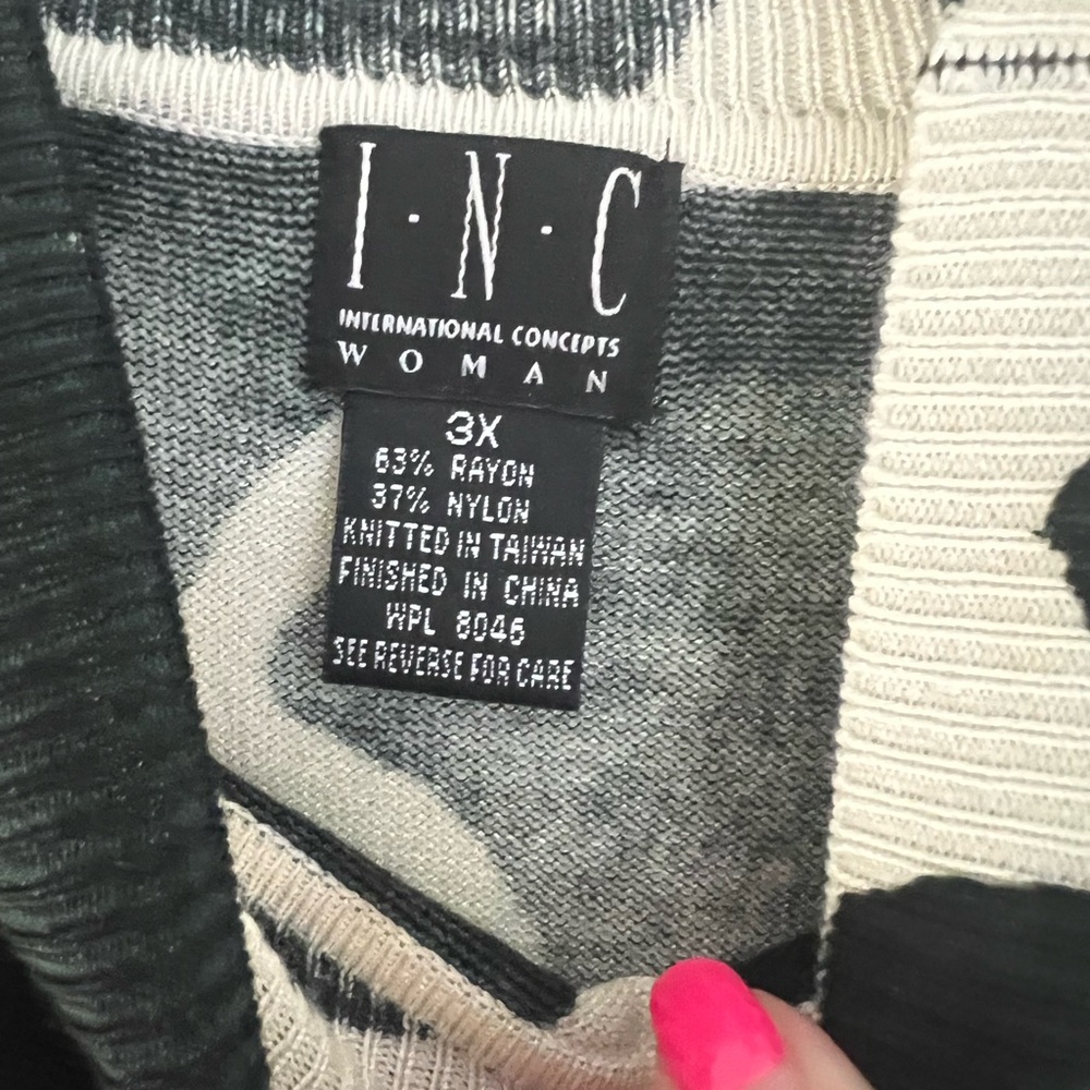 INC International Concepts Black and White Knit Sweater